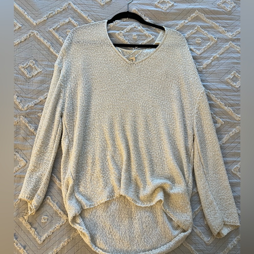 oversized white urban outfitters sweater